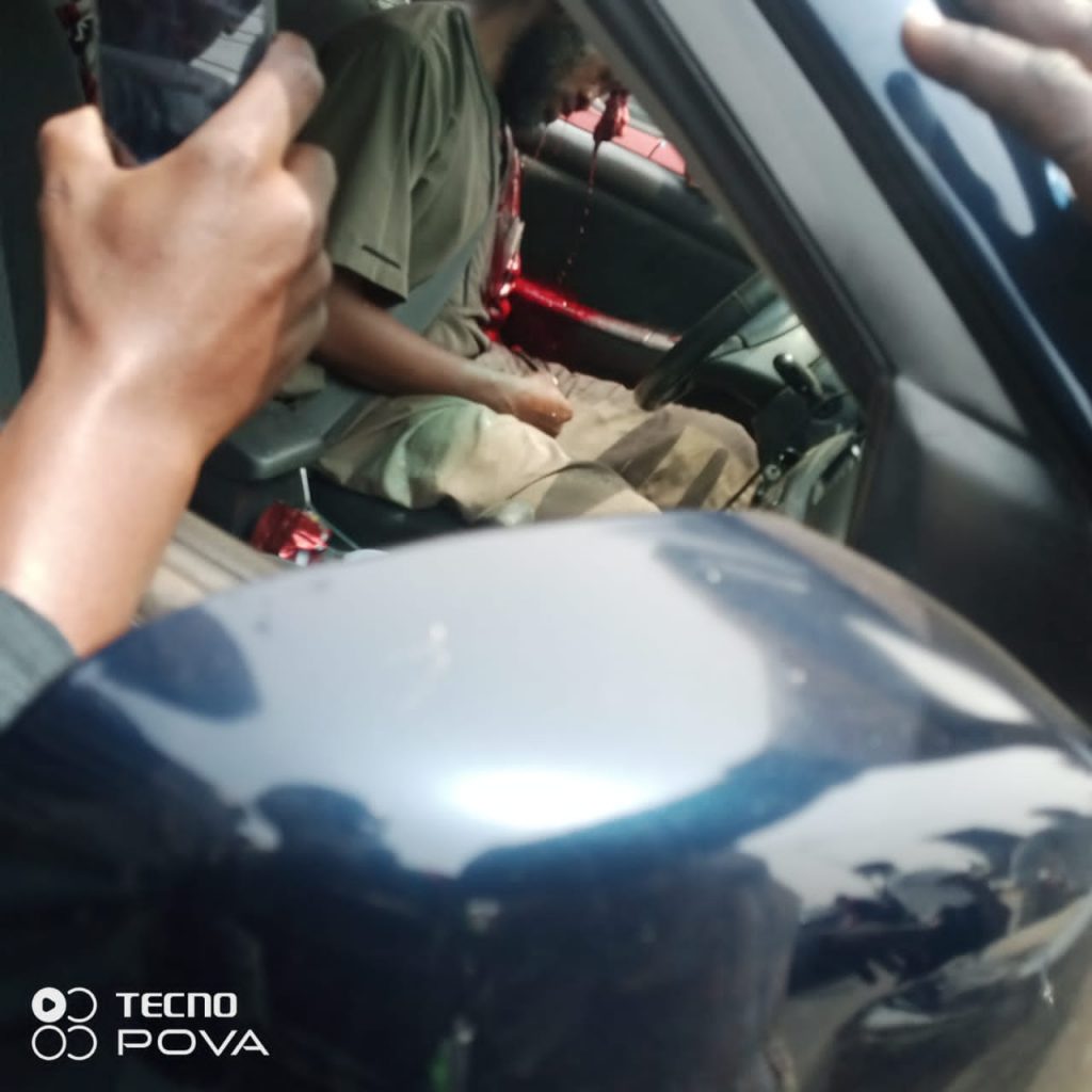 Updated: How Armed Robbers Dress In Police Uniform, Attack Bullion Van, Kill 3 Policemen, Four Others In Ibadan (VIDEO)