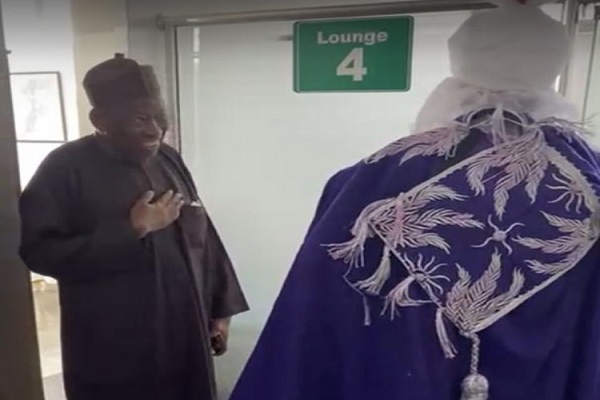VIDEO: Dethroned Emir Sanusi, Ganduje Reunite After Two Years