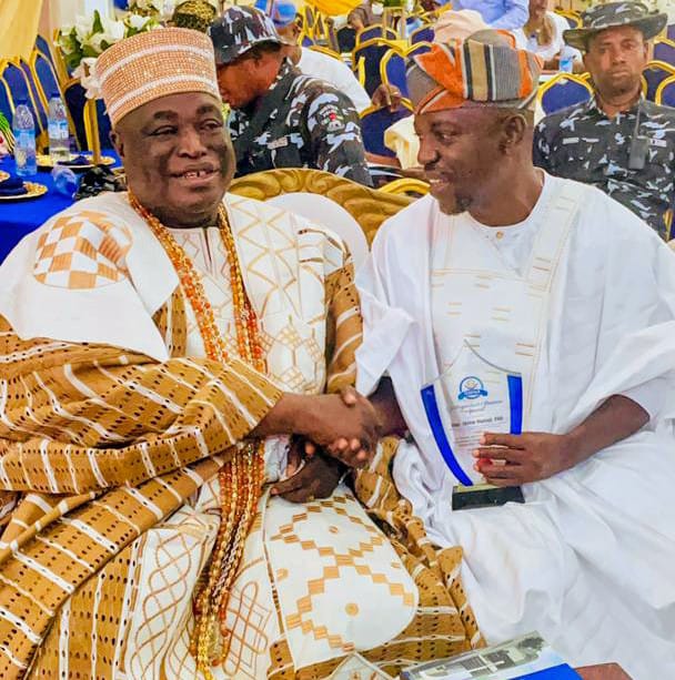 Osun Polytechnic Alumni honors Oluyole LG chair, Olatunji with distinguished Alumnus award